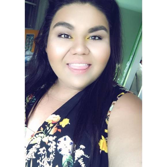 Meet your Posher, Kelsey - Picture 1 of 1